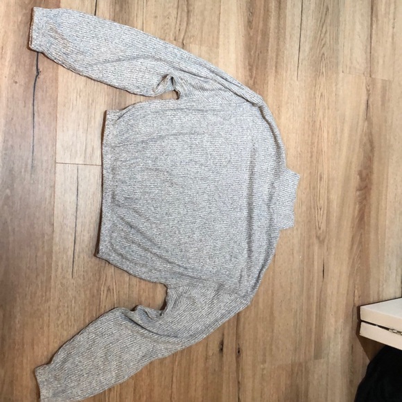Grey knit long sleeve mock neck crop top - Picture 2 of 2